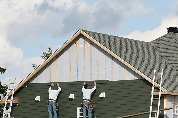 Professional Siding Inspection technician working in Harwick, PA